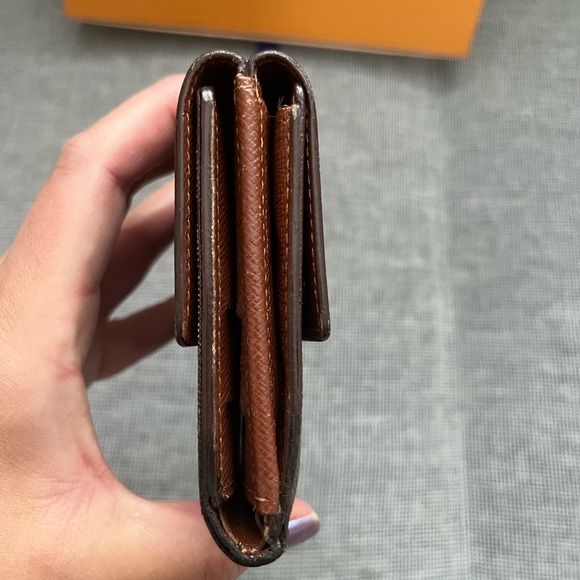 ✨ Louis Vuitton Monogram Compact Wallet BOX NOT INCLUDED - Picture 10 of 16